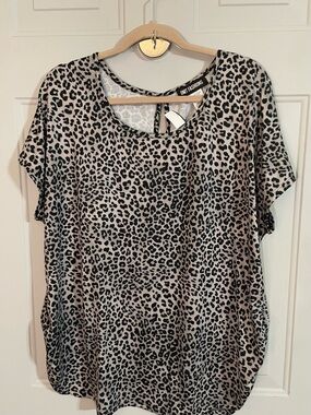 NWT OMT Fashions Beige Top With Leopard Print Size 3x